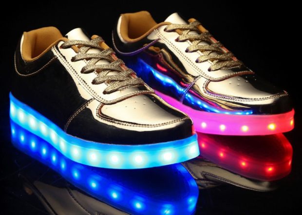 LED Light-Up Shoes: It Looks Like The 1990s Are Leaking – Retrohelix.com